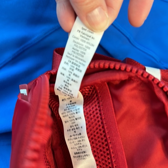 Lululemon Dark Red with gold hardware Lunar New Years Everywhere Belt Bag EBB 1L - Picture 12 of 15